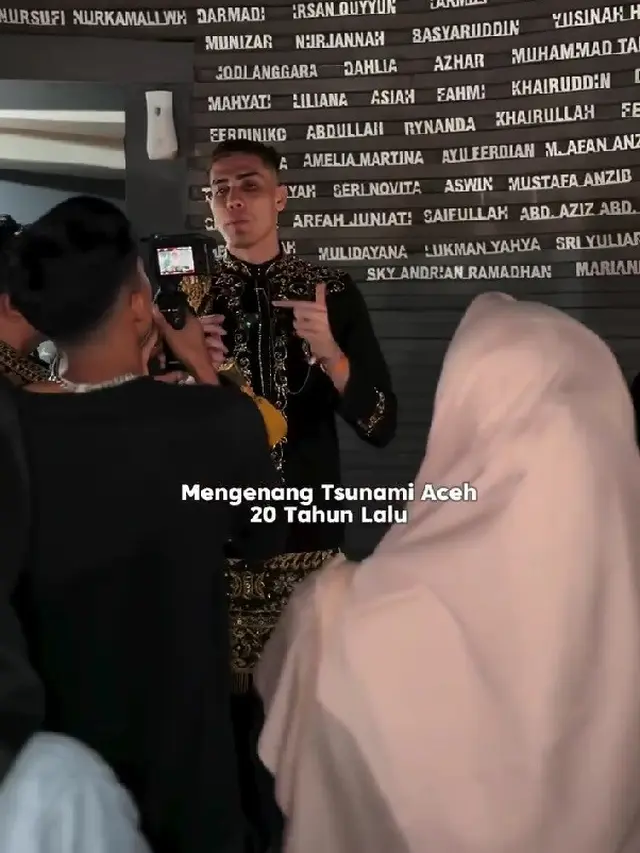 Potret Aisar Khaled Sambangi Museum Tsunami Aceh (credit: instagram/aisar_khaledd).