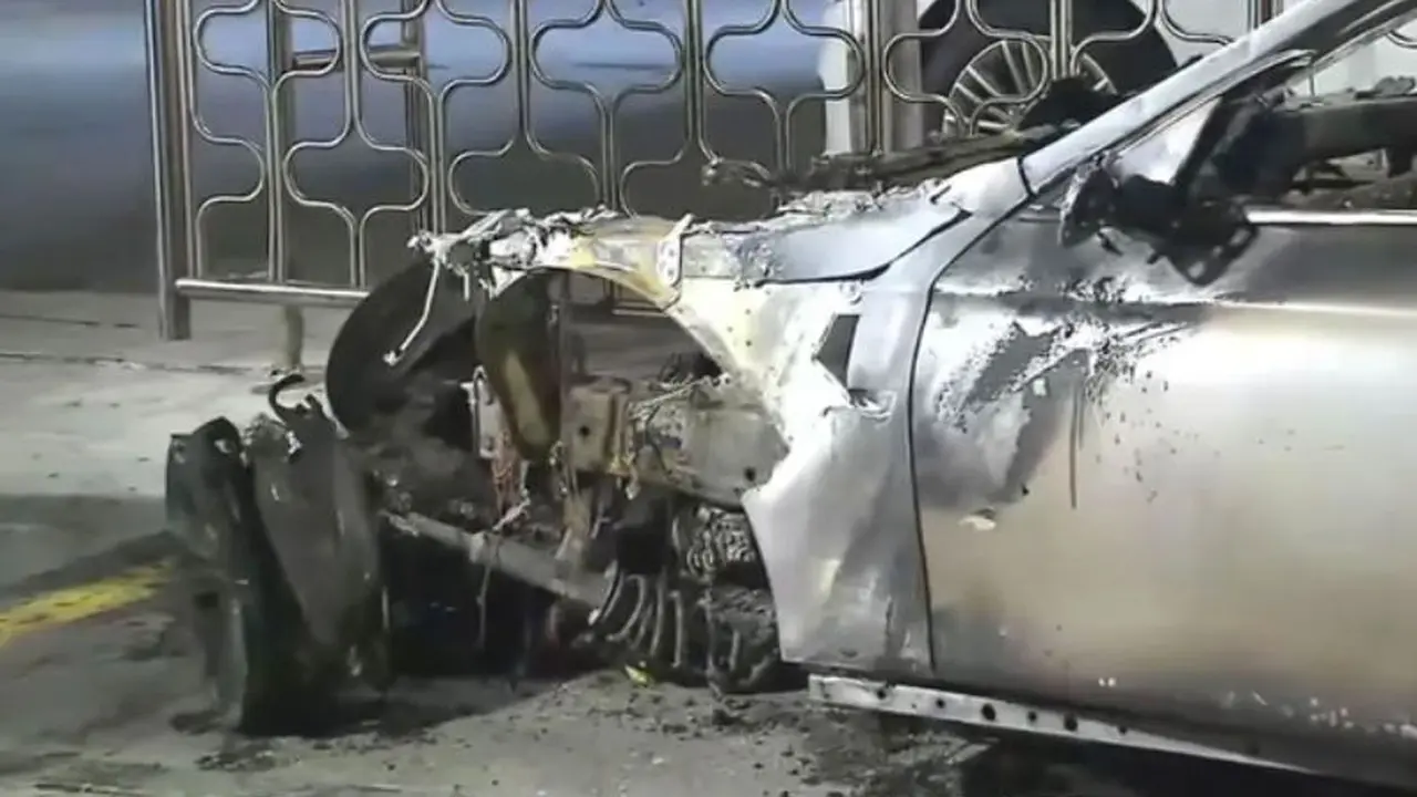 BMW Berusia 10 tahun Lebih Tiba-tiba Terbakar
