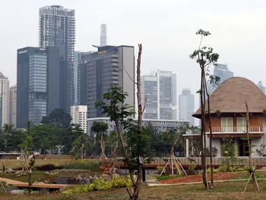 Suasana dan kondisi area Hutan Kota di Kawasan Kompleks GBK, Jakarta, Rabu (19/9). Hutan kota yang dibangun di atas lahan bekas tempat latihan golf akan menjadi kawasan hijau rekreasi di area GBK. (Liputan6.com/Helmi Fithriansyah)