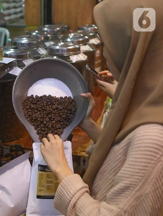 Indonesia saat ini memiliki potensi produksi kopi yang sangat tinggi. (Liputan6.com/Herman Zakharia)