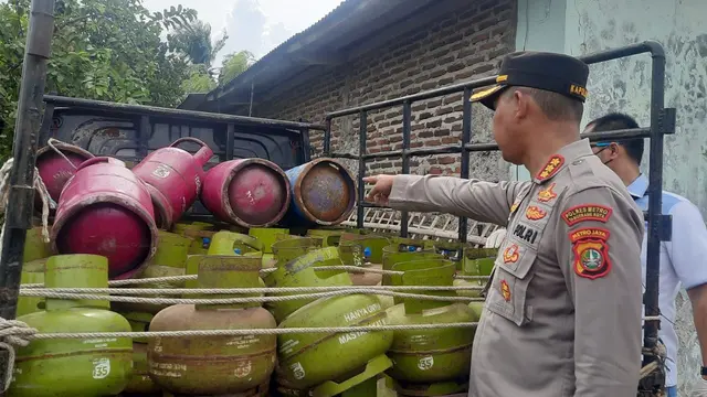 Polisi Membongkar Praktik Pengoplosan Gas Elpiji di Kabupaten Tangerang