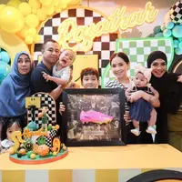 Perayaan ulang tahun Rafathar bersama Keluarga. (Instagram/@raffinagita1717)