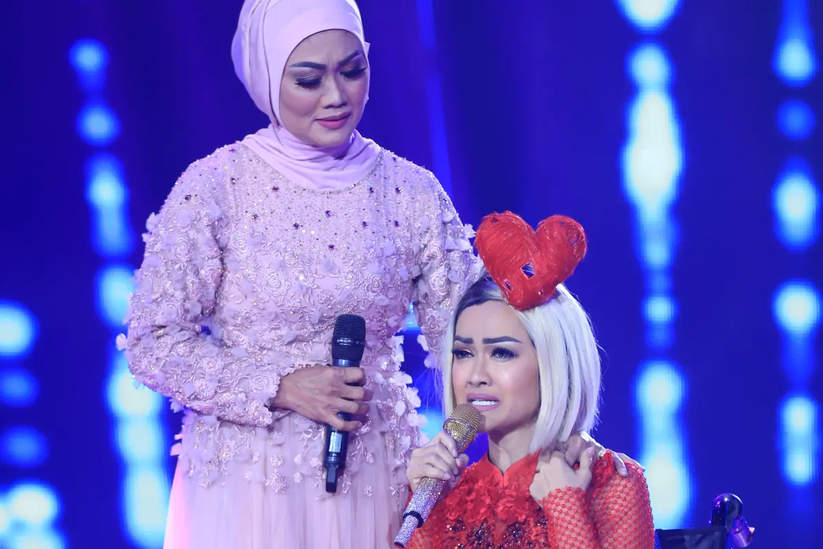 [Bintang] Julia Perez dan Ibunda