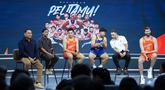 Pemain dan pelatih Pelita Jaya Jakarta saat mengikuti acara perkenalan skuad untuk mengarungi Indonesian Basketball League (IBL) 2026 di The Convergence Indonesia, Kuningan, Jakarta Selatan, Kamis (8/1/2026). Pelita Jaya Jakarta resmi meluncurkan tim untuk gelaran IBL 2026. (Bola.com/M Iqbal Ichsan)