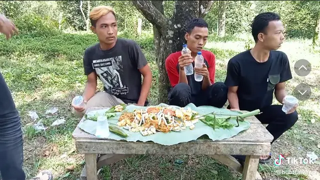 Momen YouTuber Kena Gempa Cianjur saat Bikin Konten Mukbang, Lari Ketakutan