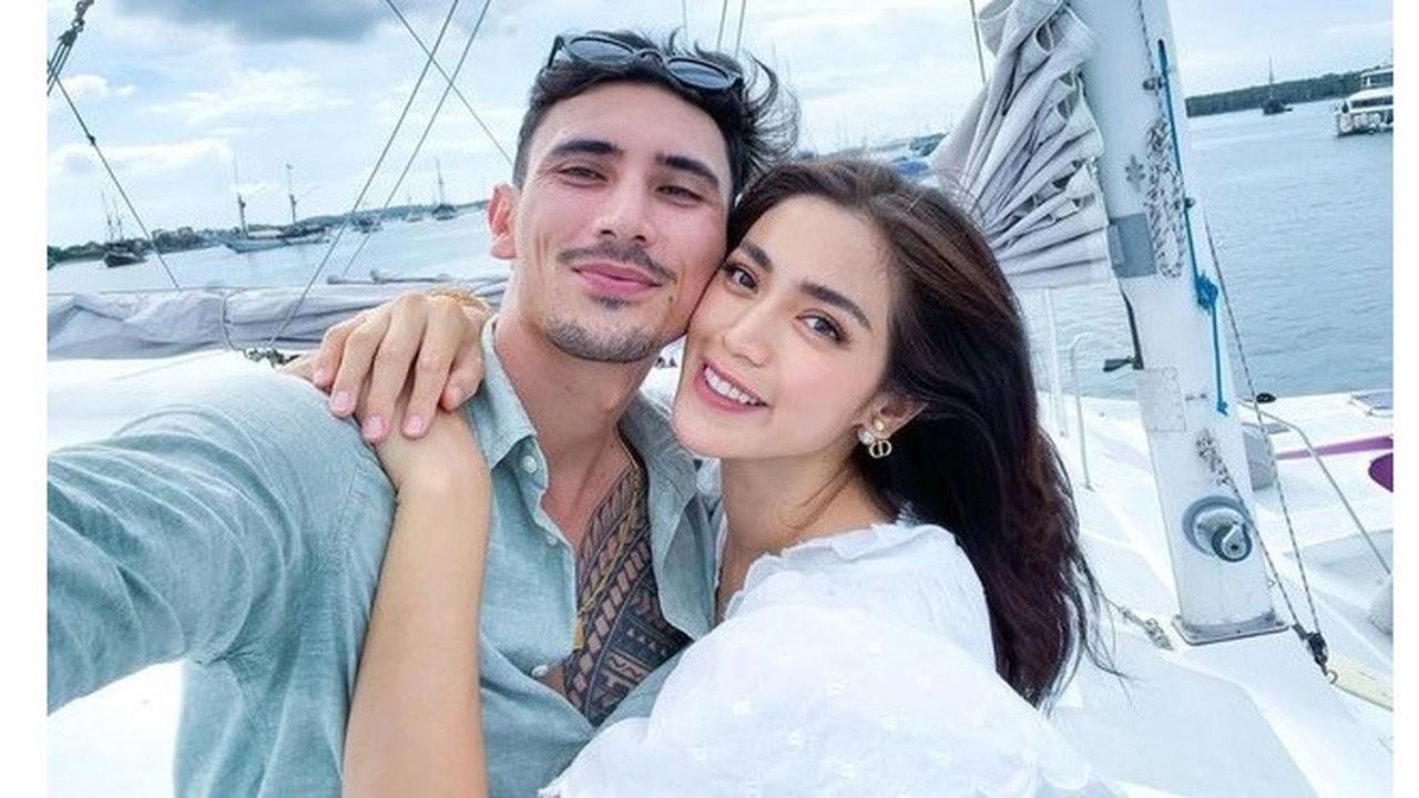 6 Momen Bulan Madu Jessica Iskandar dan Vincent Verhaag, Tampil Mesra