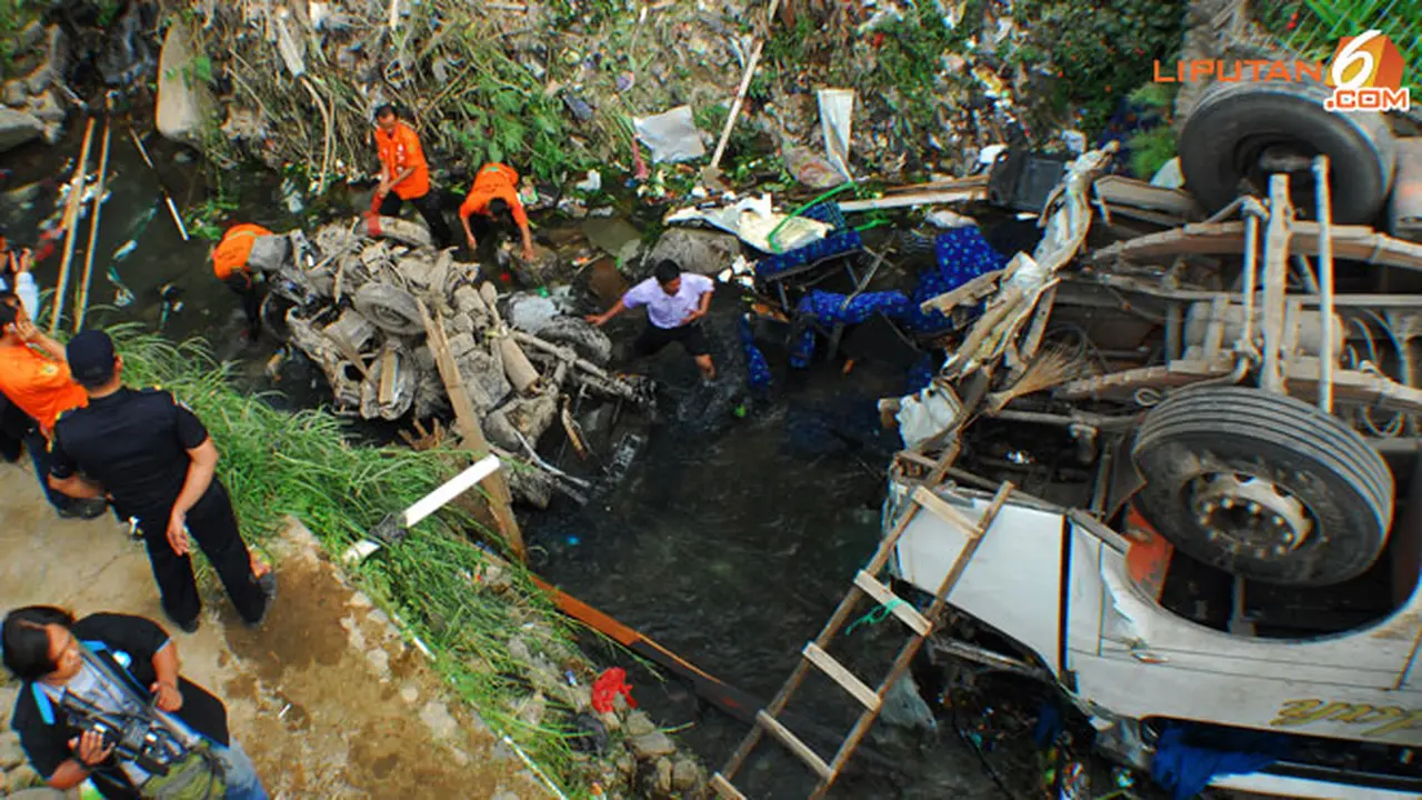 bus-giri-indah-1-130821c.jpg