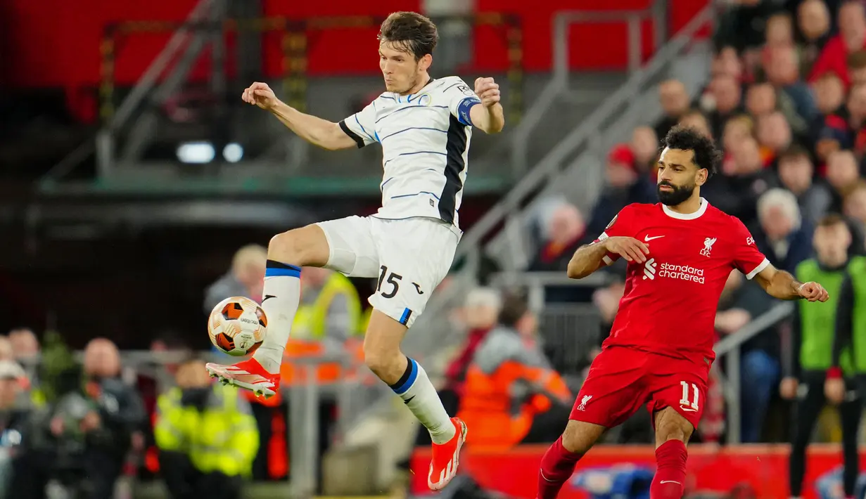 Laga Liverpool melawan Atalanta berjalan sengit dan ketat. (AP Photo/Jon Super)