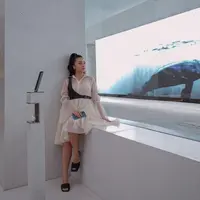 Nikita Willy tampak stylish dengan mini dress putih. Dengan gaya rambut ponytailnya. Dok. Instagram @nikitawillyofficial94.