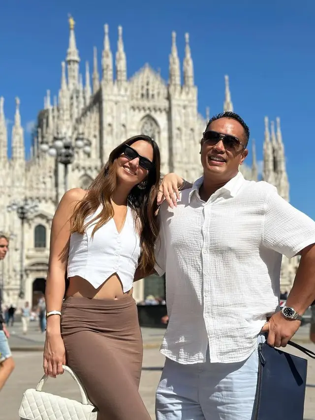 Nia Ramadhani saat Liburan ke Italia Bersama Suami. [@ramadhaniabakrie]