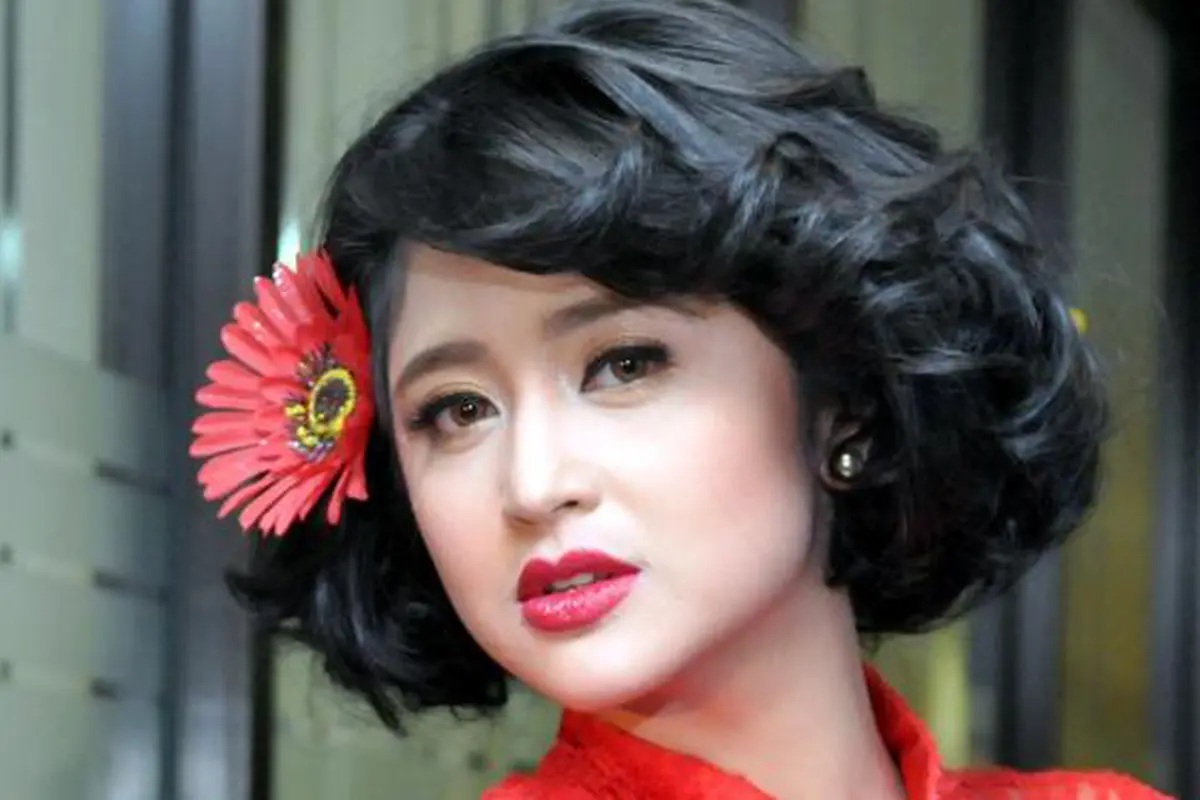 Dewi Perssik