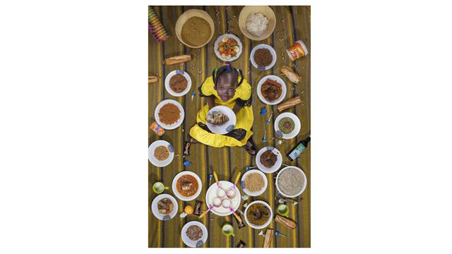 7 Potret Anak di Seluruh Dunia dengan Makanan Sehari-harinya, Beda Banget