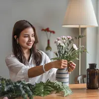 Ilustrasi perempuan cantik/copyrightshutterstock/wichayada suwanachun