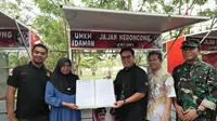 Wabup Rendi Salurkan 42 Rombong Guna Jadikan Jajak Keroncong Produk Unggulan