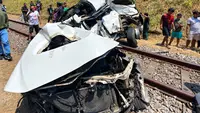 Kereta Ijen Ekspress Tabrak Fortuner hingga Terseret 750 Meter, Sopir Tewas