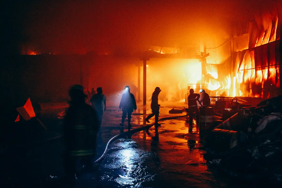 Gudang Ludes Terbakar di Jakarta Utara Diduga Akibat Korsleting