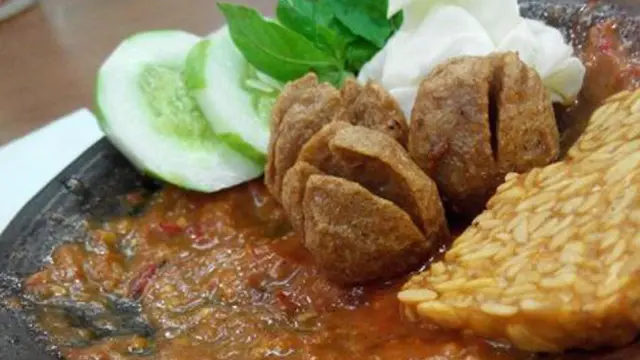 Bakso penyet