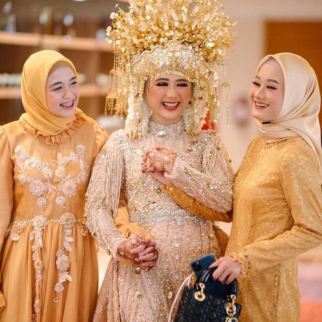 6 Potret Kebersamaan Dinda Hauw dan Asri Kasura, Saudara Ipar yang Kompak