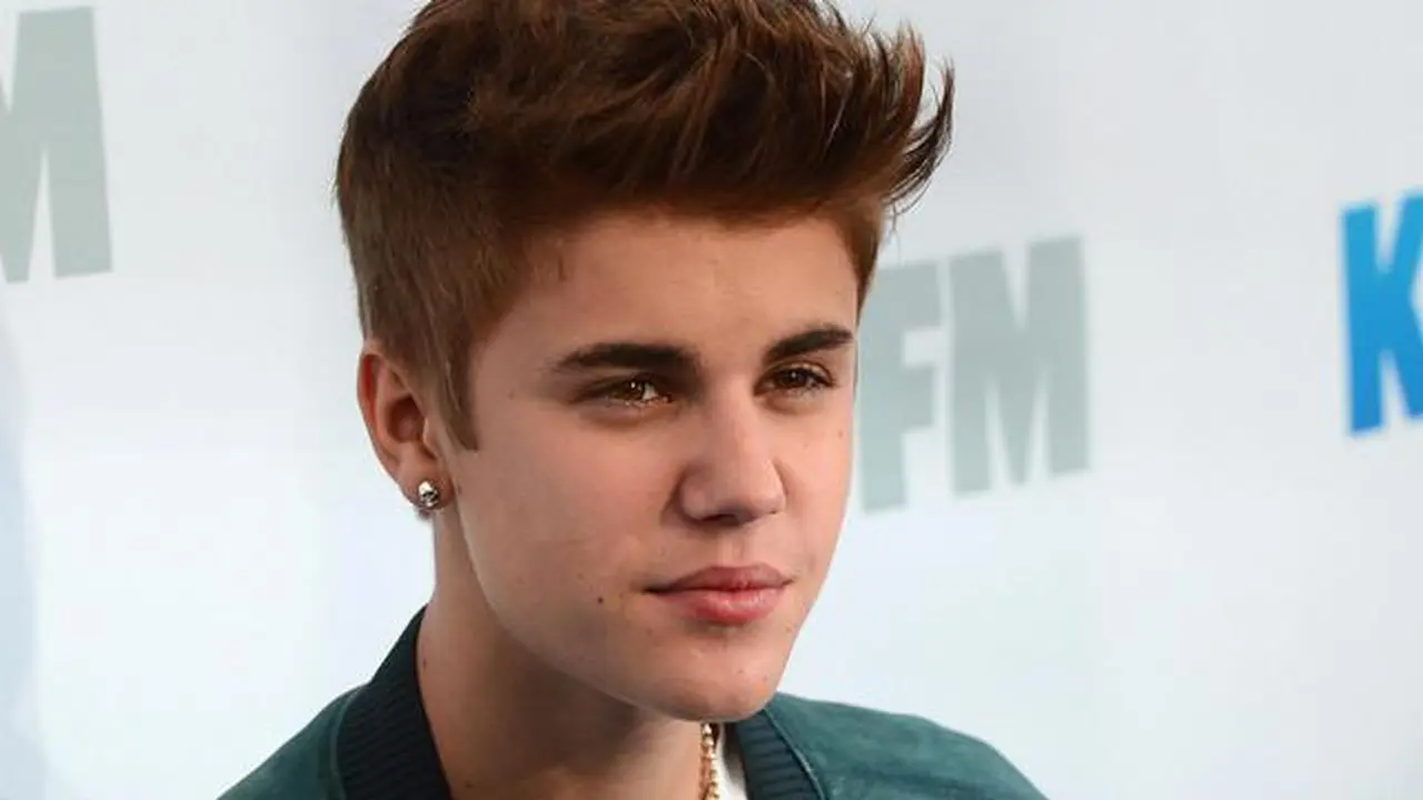 Terima Penghargaan di Juno Awards 2014, Justin Bieber Disoraki