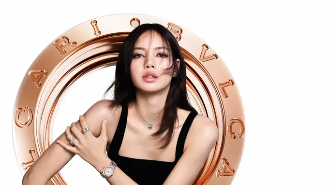 Gaya Old Money Lisa BLACKPINK dengan Koleksi Jam Tangan Mahal Edisi Terbatas