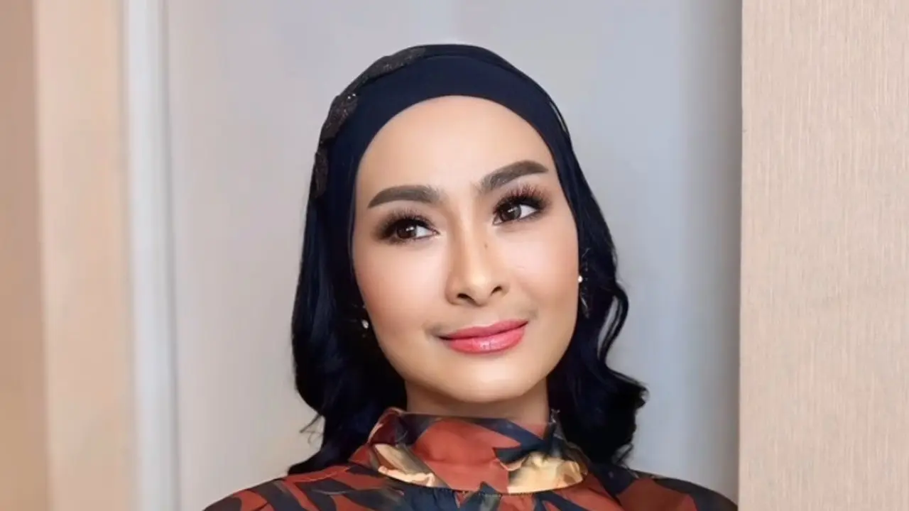 Tampilan Terbaru Iis Dahlia