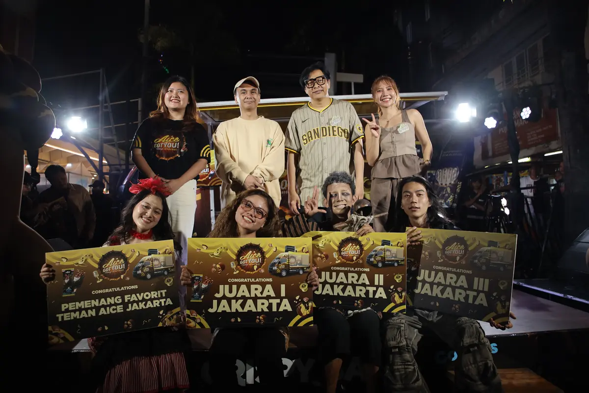 Raditya Dika dan Armand Maulana.