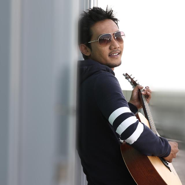 Lirik Lagu Sandy Canester Gambarkan Proses Datangnya Cinta Showbiz Liputan6 Com Soulvibe adlı sanatçının gravitasi albümünden lama lama ku bisa parçasını dinle, sanat çalışmalarını, şarkı sözlerini ve benzer sanatçıları gör. lirik lagu sandy canester gambarkan