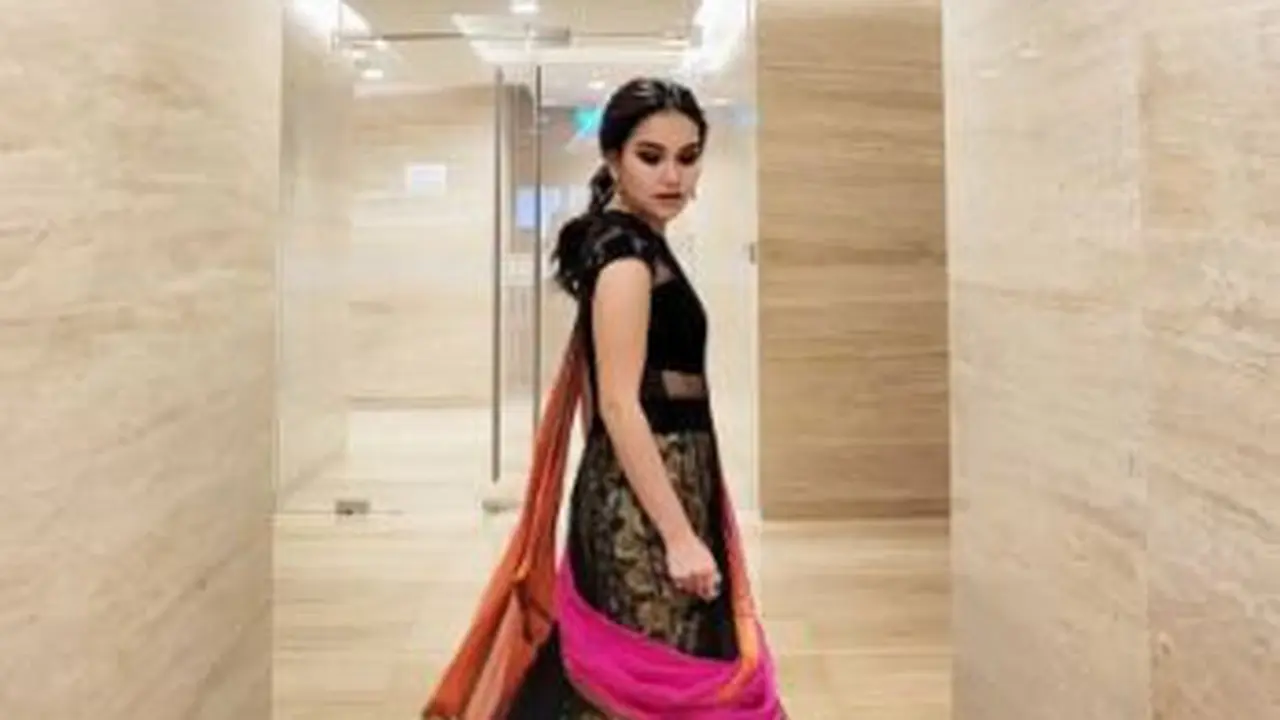 Ayu Ting Ting pakai busana ala India (Instagram/ayutingting92)