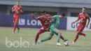Pemain Bhayangkara FC, Evan Dimas saat laga melawan Semen Padang pada laga lanjutan Liga 1 Indonesia di Stadion Patriot, Bekasi, Sabtu (20/05/2017). Bhayangkara FC menang 1-0. (Bola.com/M Iqbal Ichsan)