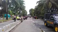 Suasana di depan gedung Kementan saat sidang Ahok