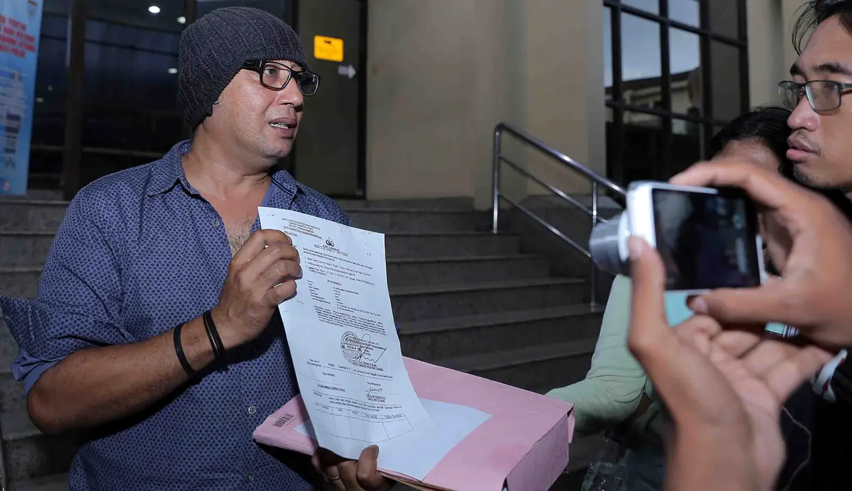 Kasus warisan yang terjadi dalam keluarganya ini sebenarnya sudah sejak lama terjadi. Lantaran mengumpulkan bukti-bukti dan saksi, akhirnya baru dilaporkan. (Deki Prayoga/Bintang.com)