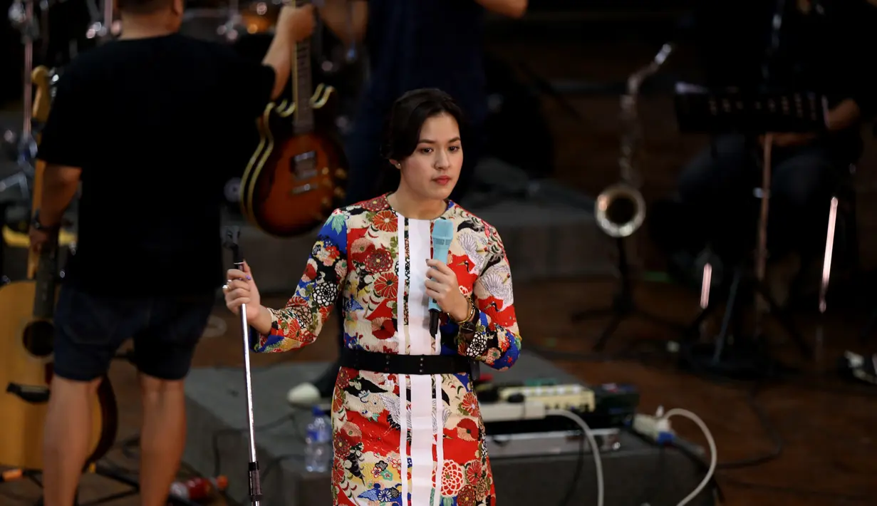 Raisa sedang melakukan general rehearsal konsernya yang bertajuk Pemeran Utama (Foto: Wimbarsana/Bintang.com)