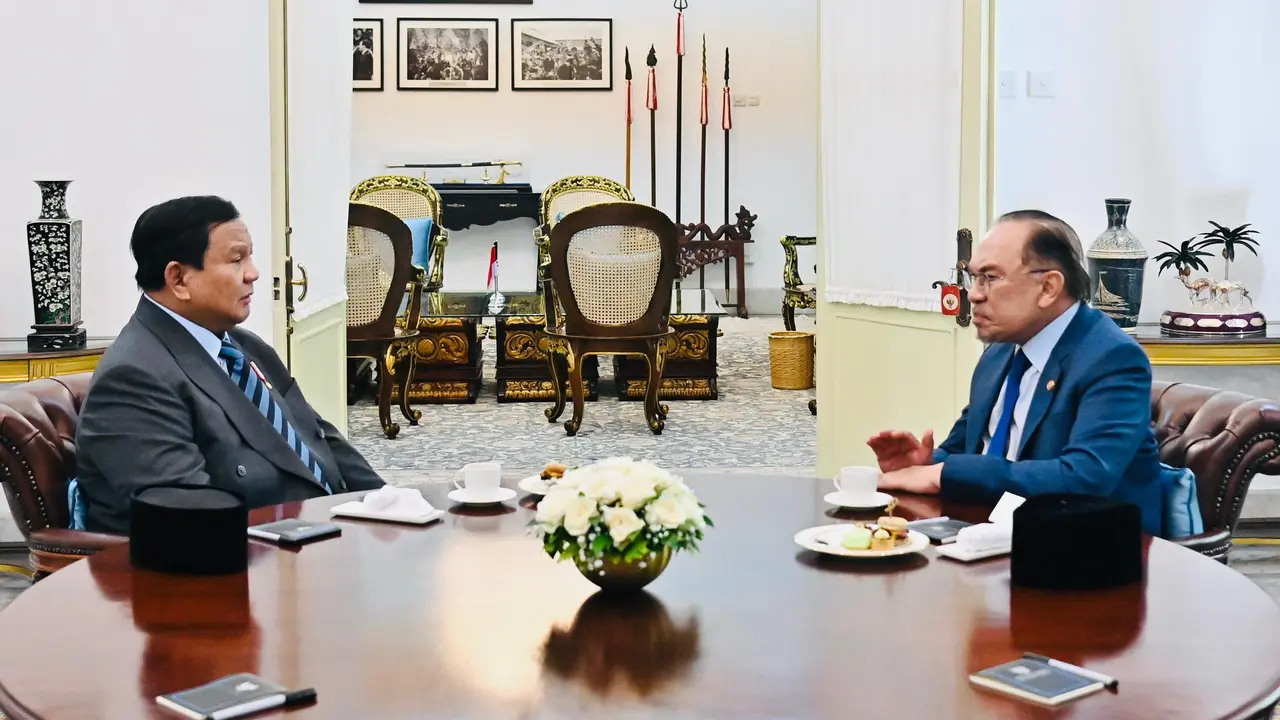 Presiden Prabowo Subianto dan Perdana Menteri (PM) Malaysia, Anwar Ibrahim di Istana Merdeka, Jakarta, Jumat (27/6/2025).