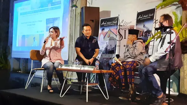 Kapolres Tasikmalay AKBP Rimsyahtono bersama Arul dan Sutradara daerah Tasikmalaya dalam launching film pendek 'Arul Hadiah Terbaik' beberapa waktu lalu.