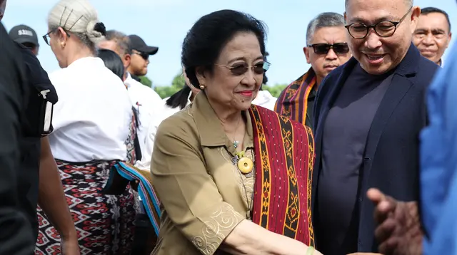 Presiden kelima RI Megawati Soekarnoputri, tiba di Kabupaten Ende, Nusa Tenggara Timur (NTT), Jumat siang (31/5/2024). (Dok. Tim PDIP)
