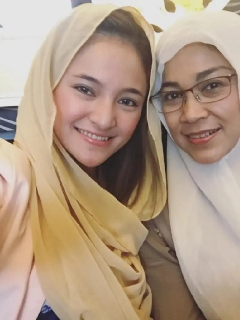 Marshanda kembali kenakan Kerudung