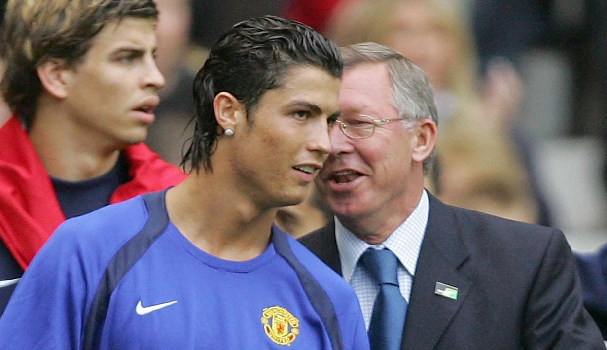 Manajer legendaris Setan Merah, Sir Alex Ferguson disebut-sebut telah menelpon Ronaldo pada Jumat pagi terkait kansnya pulang ke klub lamanya, Manchester United. Ferguson juga memerintahkan manajmen MU untuk mendatangkan sang bintang tersebut. (Foto: AFP/Odd Andersen)