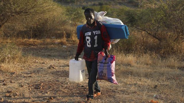 FOTO: Pertempuran Meluas, Ribuan Warga Ethiopia Mengungsi ke Sudan