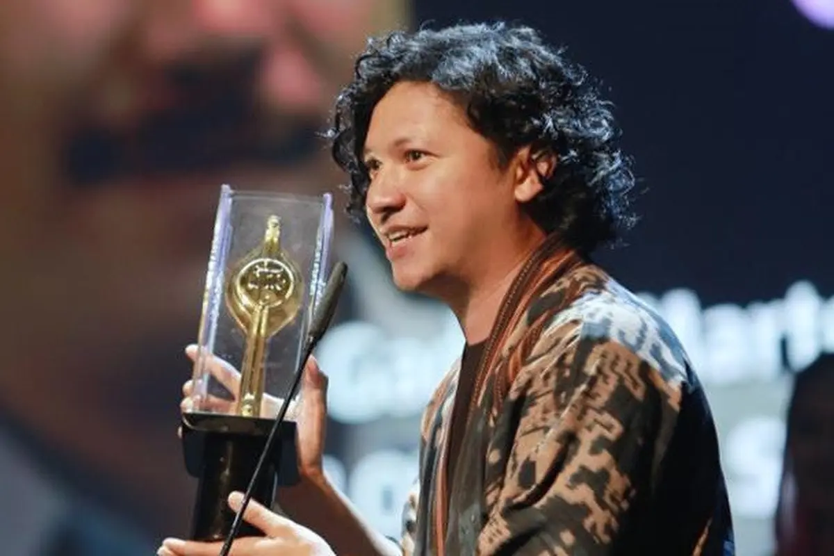 Piala Citra berlapir emas