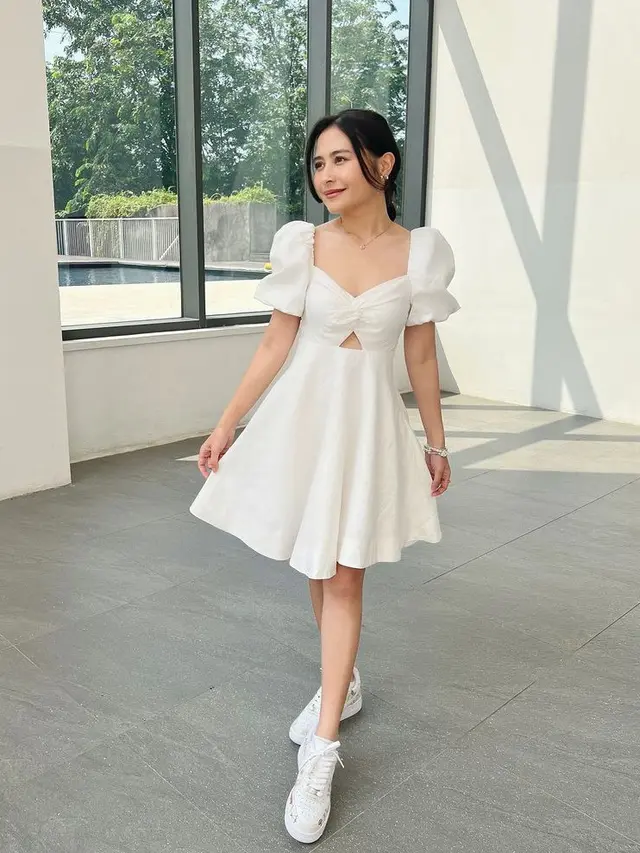 Prilly Latuconsina setelah Turun Berat Badan Capai 11 Kilo saat pakai dress. [@prillylatuconsina96]