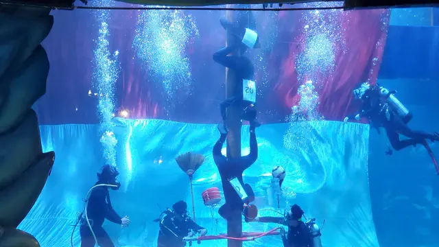 Nyanyikan Lagu Indonesia Raya di Dalam Air, Imel Ten2Five Mengaku Kulo Nuwun ke Satwa Laut