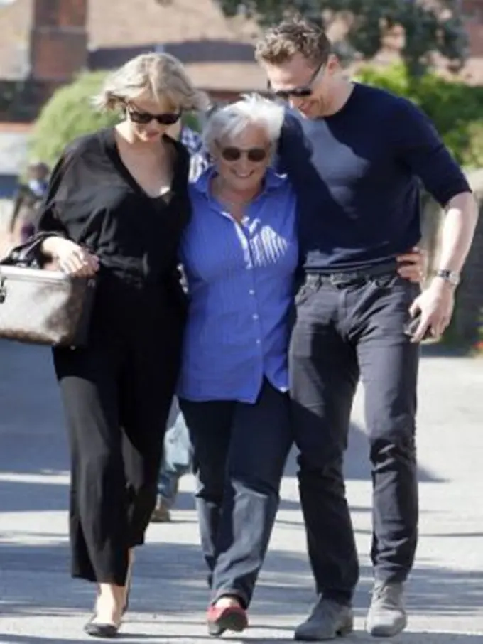 Taylor Swift, Diana dan Tom Hiddleston