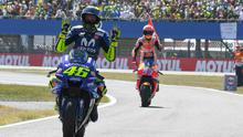 Valentino Rossi mengakui Marc Marquez lebih unggul ketimbang pembalap lain di MotoGP 2018. (MotoGP 2018)