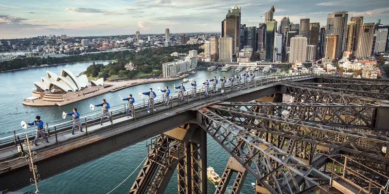 20170502-Berlatih Bela Diri Tai Chi di Atas Jembatan Sydney-AFP