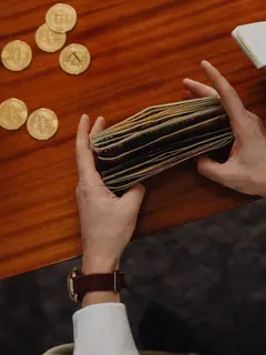 Konsep soft saving menawarkan pendekatan finansial yang lebih fleksibel, tetapi tetap membutuhkan batas agar kebutuhan masa depan tidak terabaikan. (Foto/Dok: Pexels)