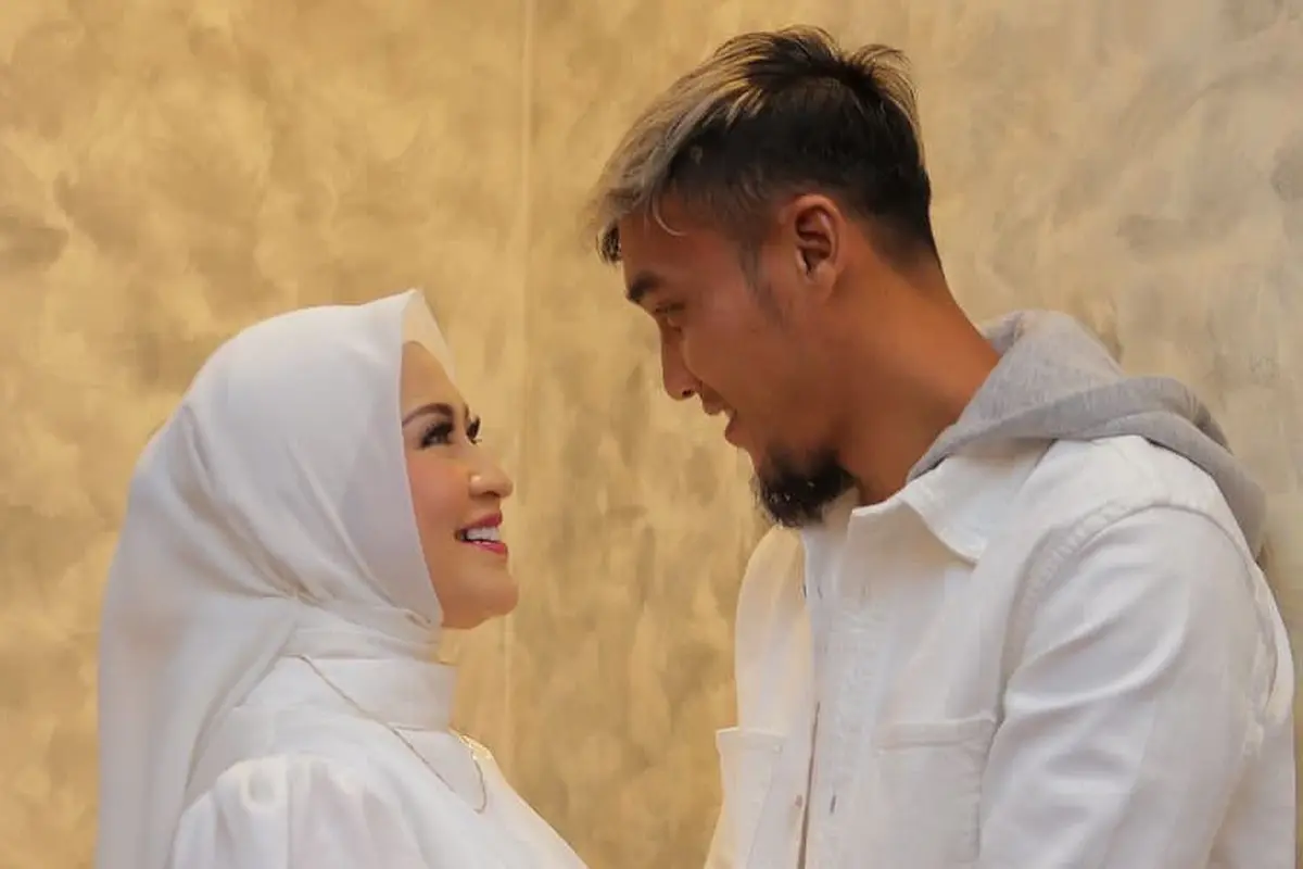 Gunawan Dwi Cahyo dan Okie Agustina. (Foto: Dok. Instagram @gunawandwicahyo13)