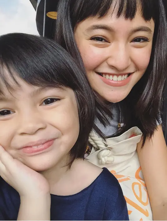 "Akur yeee ma mantan. Bisa CLBK donk @marshanda99," tulis akun @iniesii_. "Bisa gitu ya satu project sm mantan pacar dan mantan suami. Ntr ada yg clbk lg ka," tulis raniafairuz. "@baimwong jadian lagi dong ama @marshanda99 jadian," tulis julia.shinta89. 