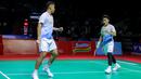 Pebulu tangkis ganda putra Indonesia, Bagas Maulana ((kiri) dan Leo Carnando merayakan kemenangan atas pasangan Taiwan, Zhi Wei-He/Huang Jui-Hsuan dalam laga 32 besar Indonesia Masters 2026 di Istora, Senayan, Jakarta, Selasa (20/01/2026). (Bola.com/Bagaskara Lazuardi)