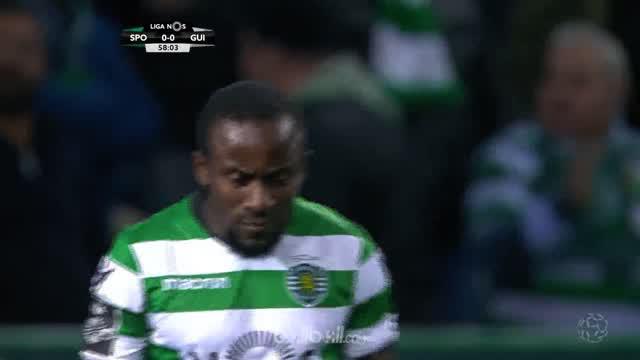 Tembakan voli indah Jeremy Mathieu berhasil membantu Sporting Lisbon menang tipis dengan skor 1-0 atas Vitoria de Guimaraes, dan h...