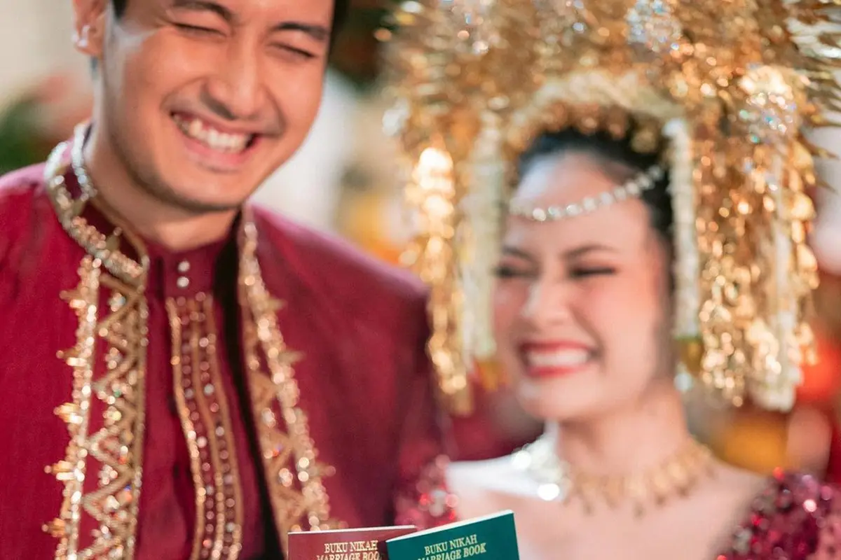 Resmi Menikah, Ini Potret Hanggini dan Luthfi Aulia dalam Balutan Adat Minang